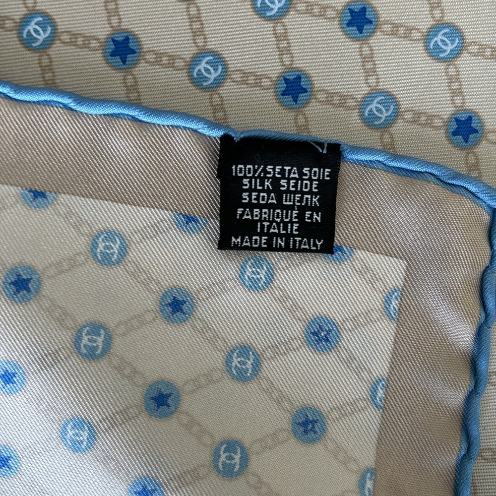 CHANEL Cream and Blue Scarf - Picture 3 of 5